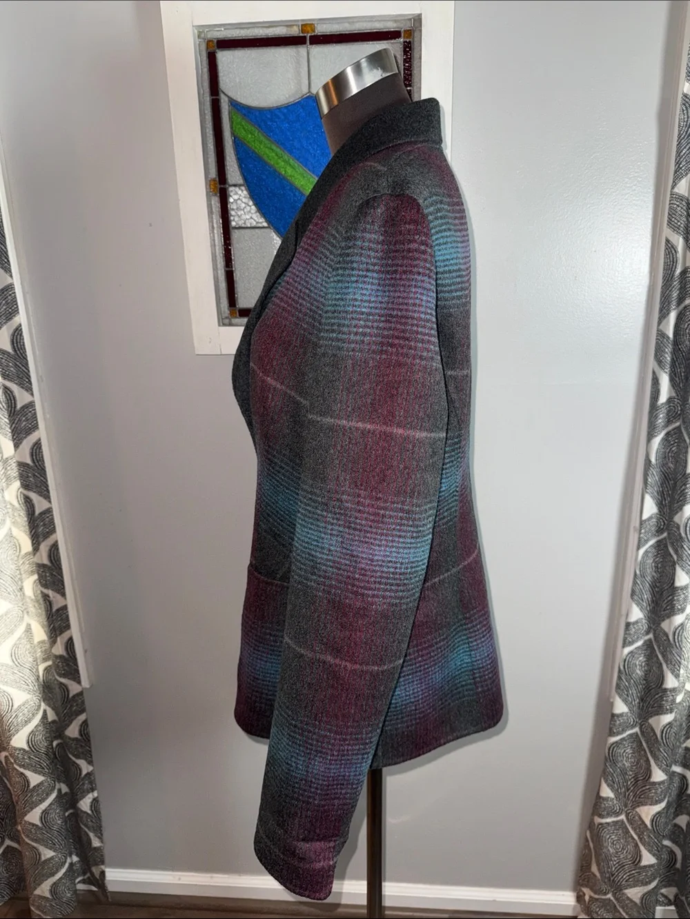 ESCADA 100% Cashmere Plaid Blazer Jacket Gray Burgundy Blue Ombre Vintage